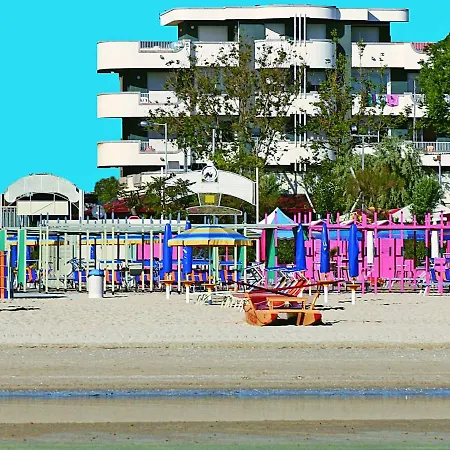 Renovated In Northern Zone Of Riccione, 100 Meters From The Sea